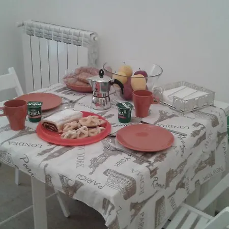 La Casetta Di Ely Bed & Breakfast