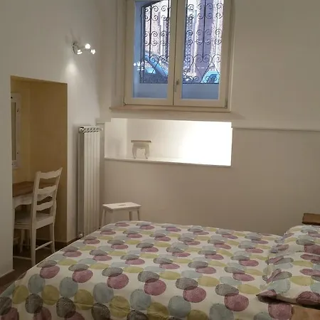 La Casetta Di Ely Bed & Breakfast Rom