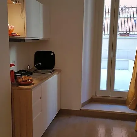 La Casetta Di Ely Bed & Breakfast 4*