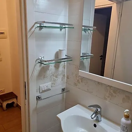 La Casetta Di Ely Bed & Breakfast Rom
